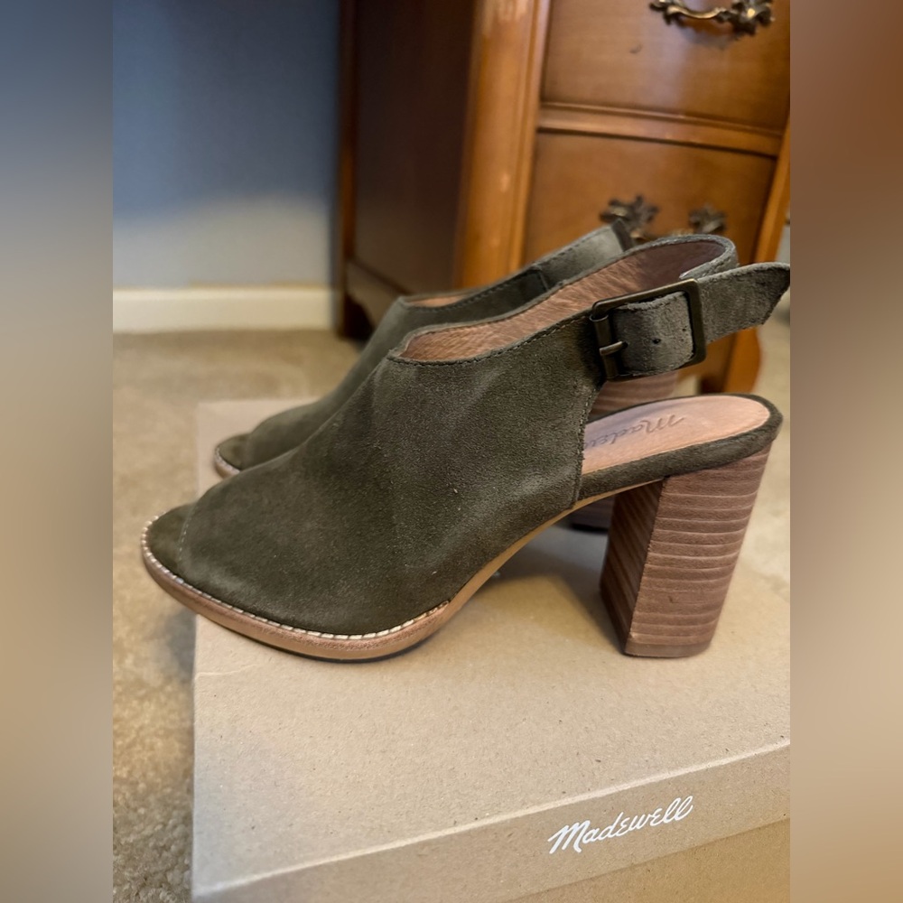 Madewell Olive Green Peep Toe Block Stacked Heel Slingback Heels, size 6 NIB - Picture 6 of 11
